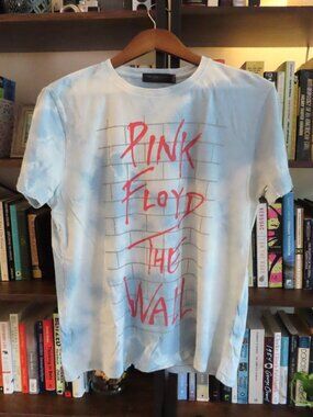 NWT Junk Food Clothing Pink Floyd The Wall tie dye graphic band Tshirt Small